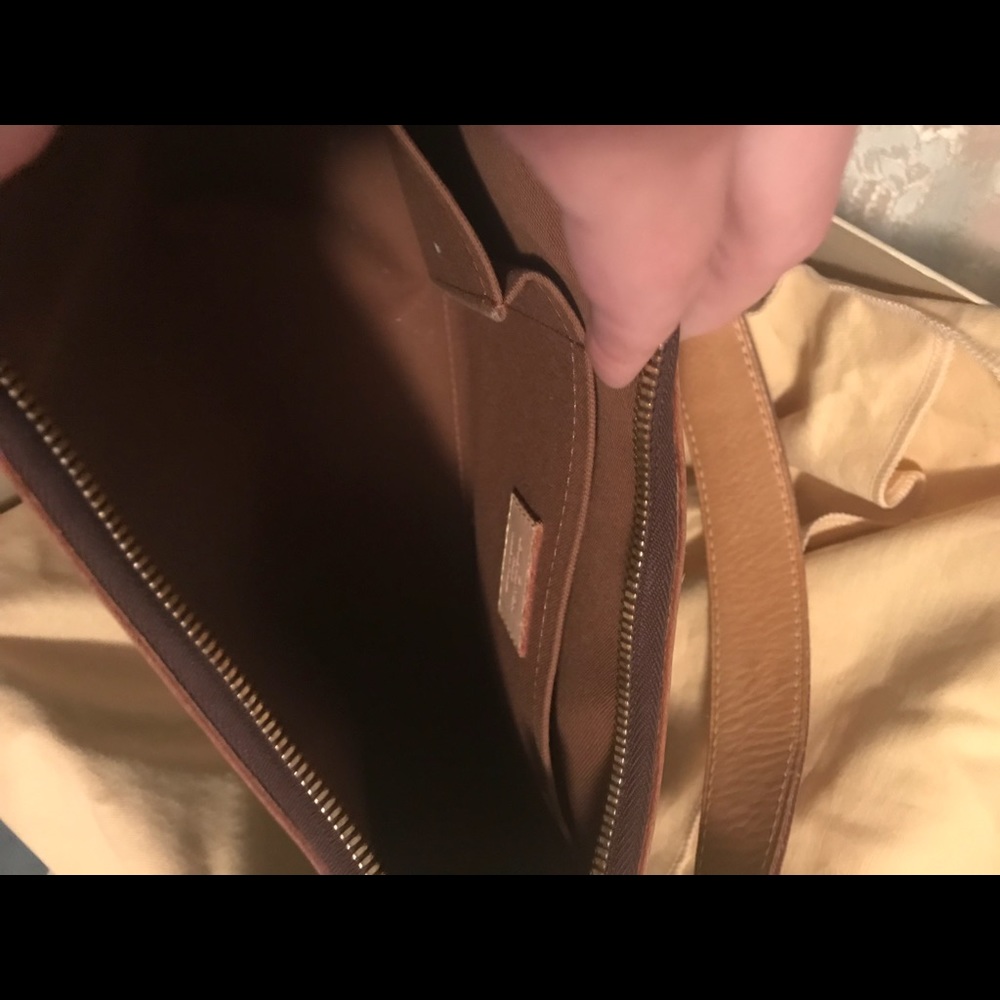 LOUIS VUITTON (date code M11161) - Picture 6 of 8